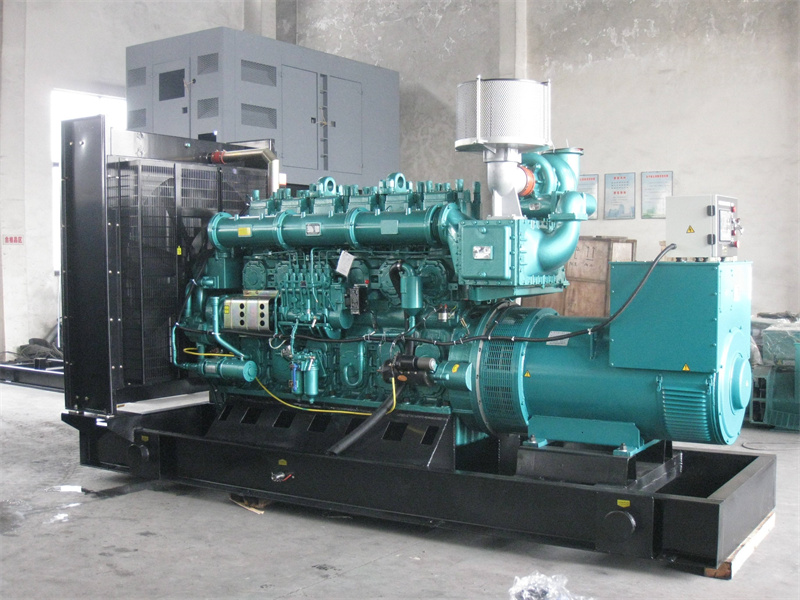 宁明200KW 柴油发电机的油耗是多少?