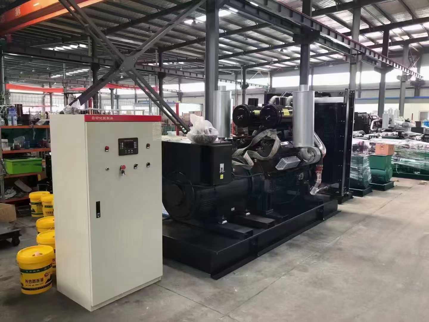 宁明柴油发电机运行时的噪音和振动水平如何?